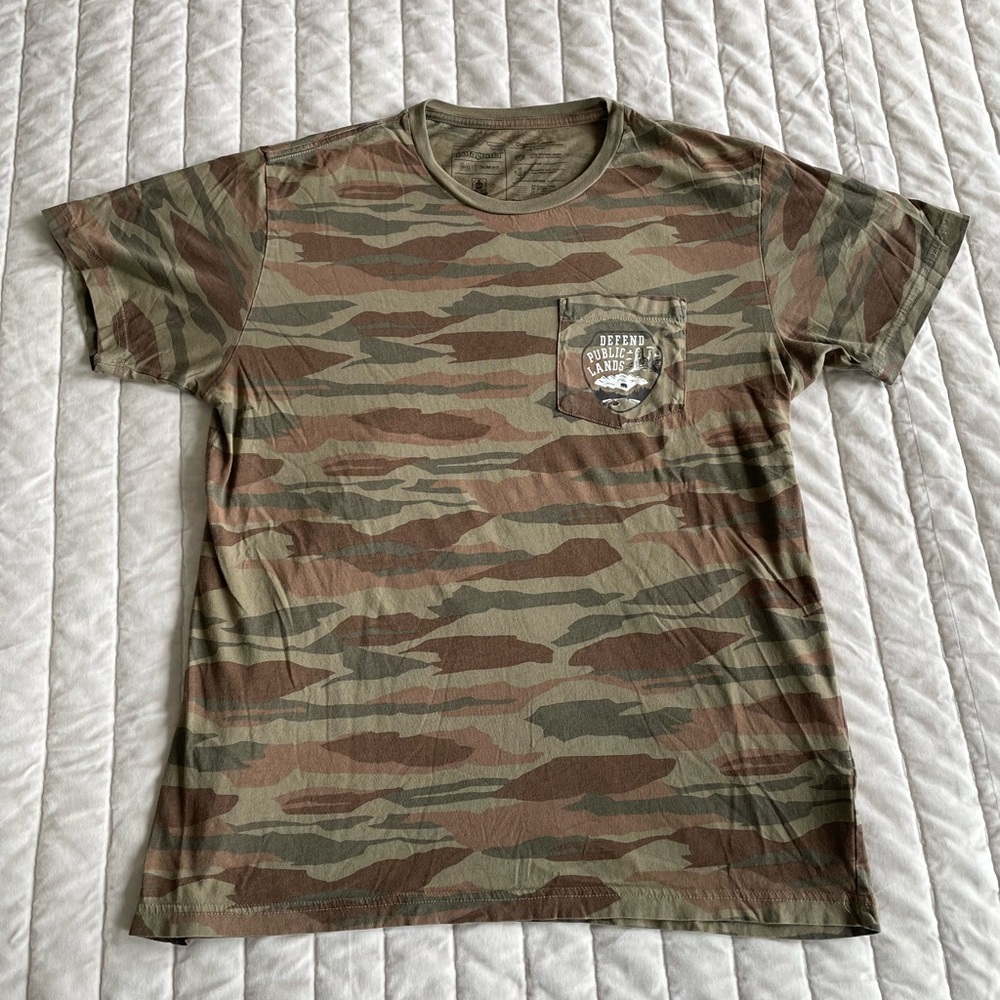 Patagonia Men’s Defend Public Lands Organic Cotton Camo Pocket T-Shirt